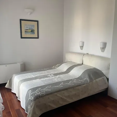 Laura Apartament