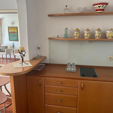 Laura Apartman Selce